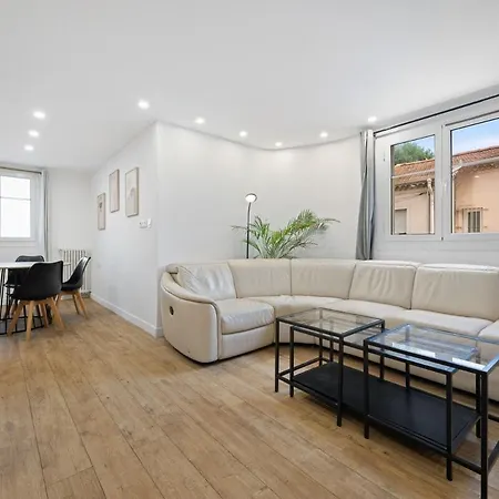F4, 3 Chambres, 76 M2 Daire *
